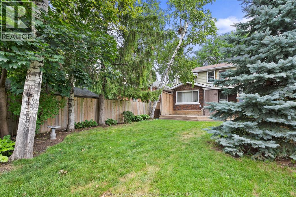 947 BRUCE AVENUE - 34