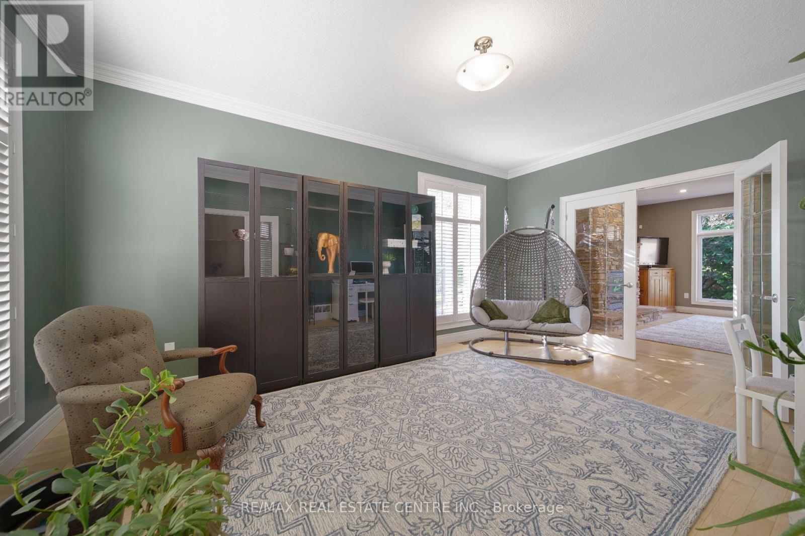 112 DIRKSEN COURT - 18