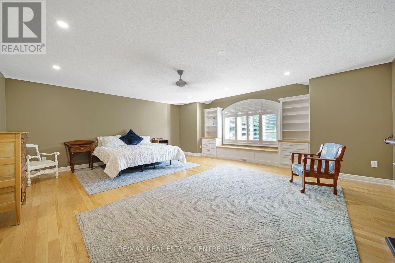 112 DIRKSEN COURT - 22