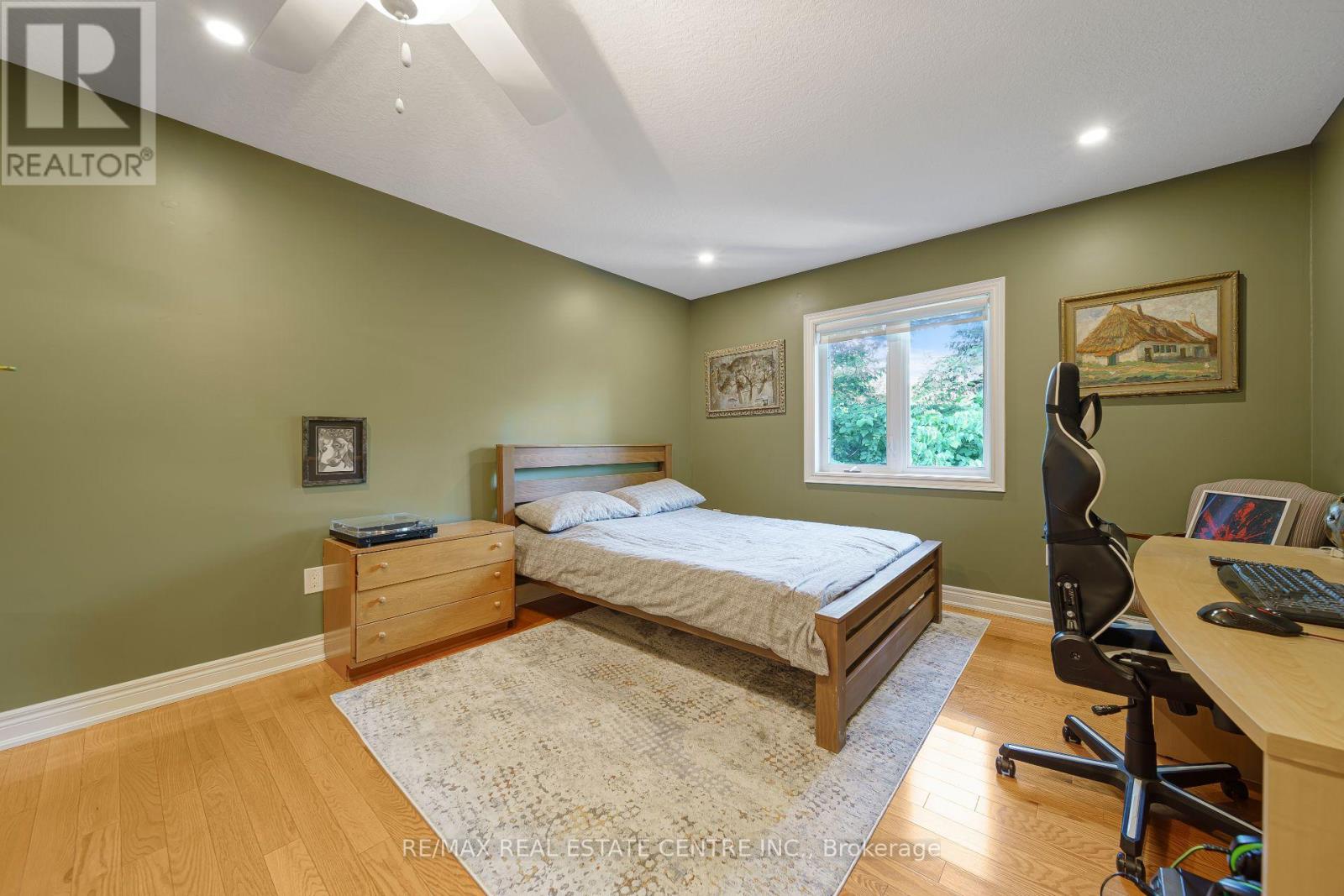 112 DIRKSEN COURT - 28