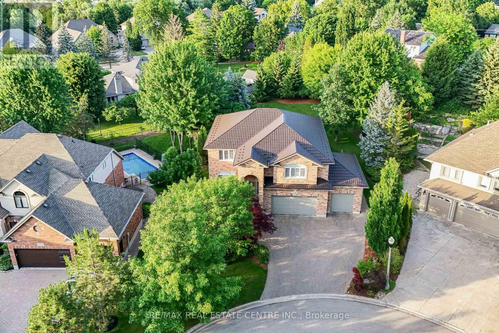 112 DIRKSEN COURT - 3