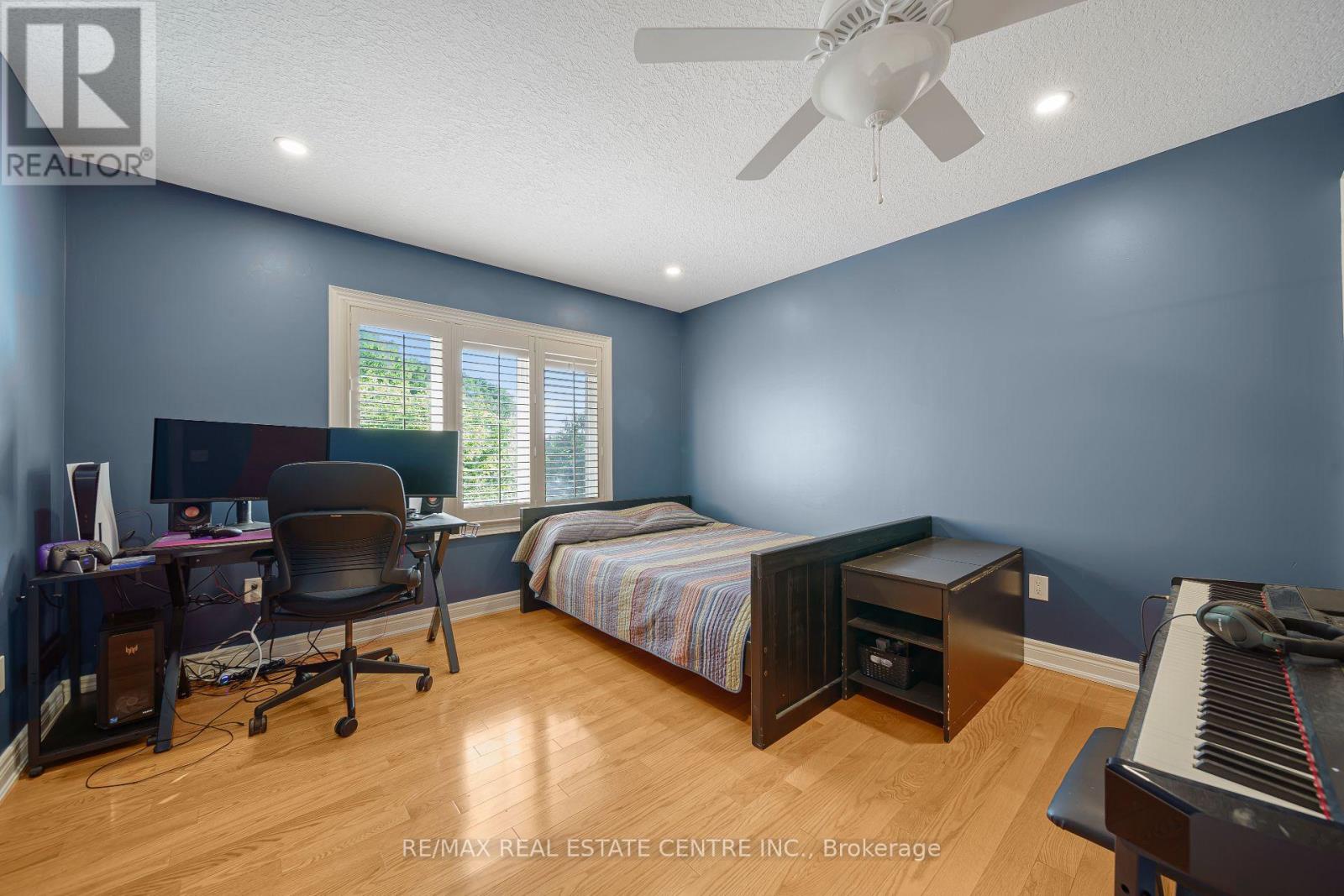 112 DIRKSEN COURT - 30