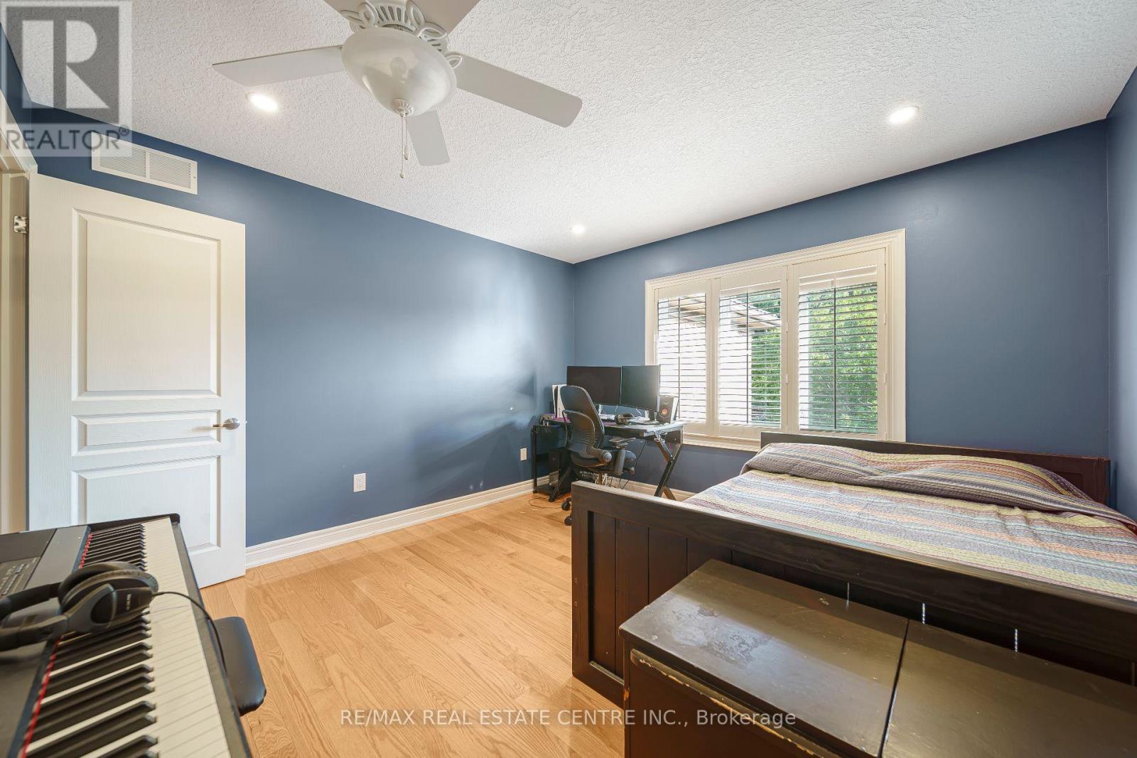 112 DIRKSEN COURT - 31
