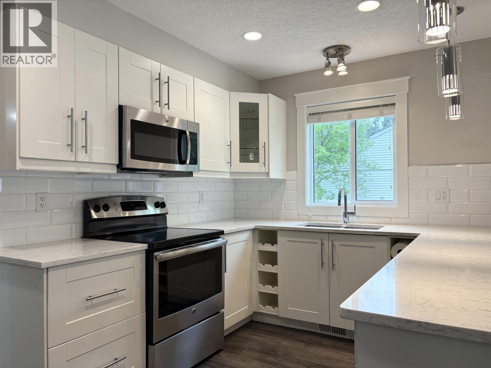 971 ALWARD STREET - 7