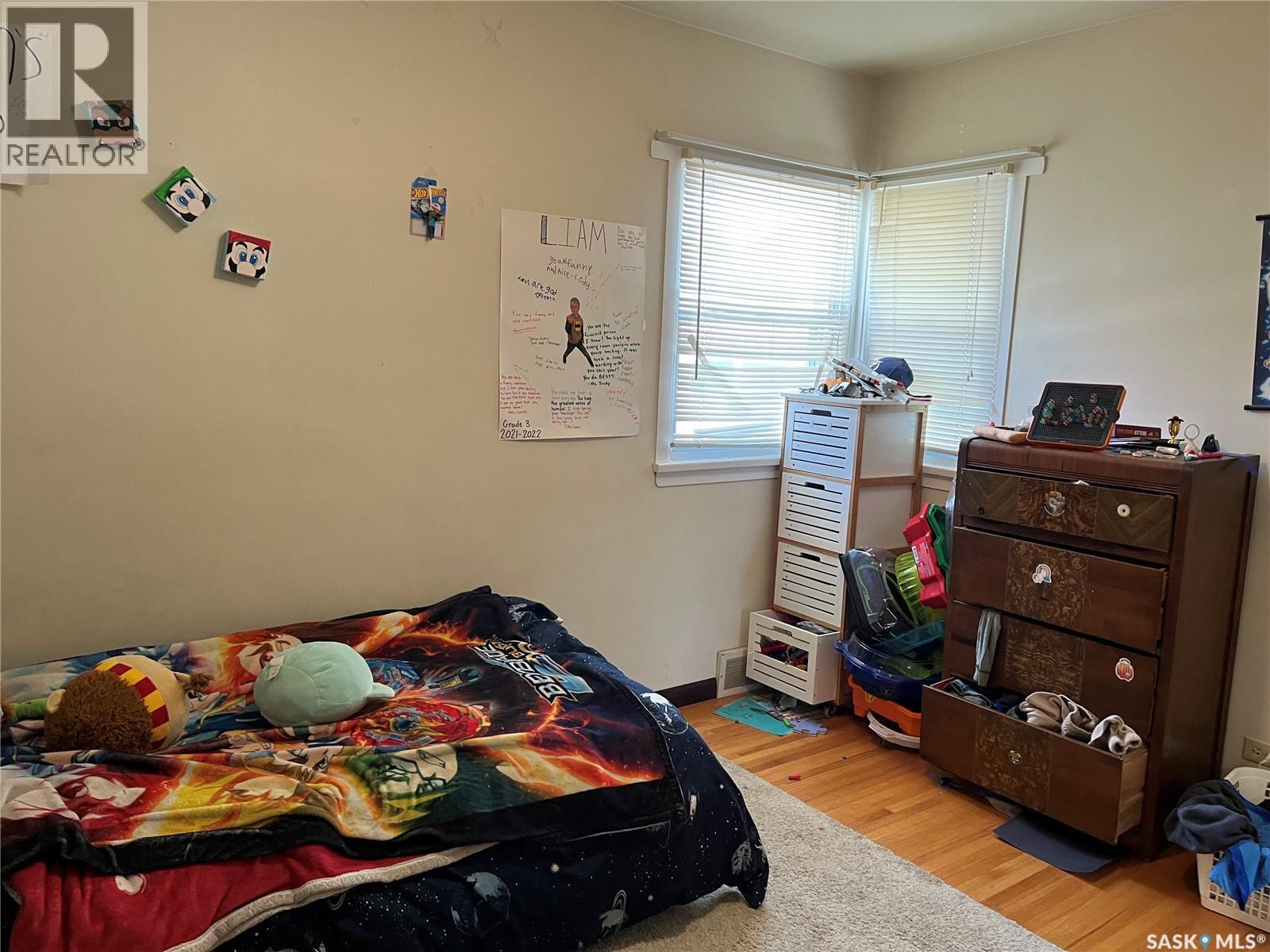 112 2nd AVENUE W - 13
