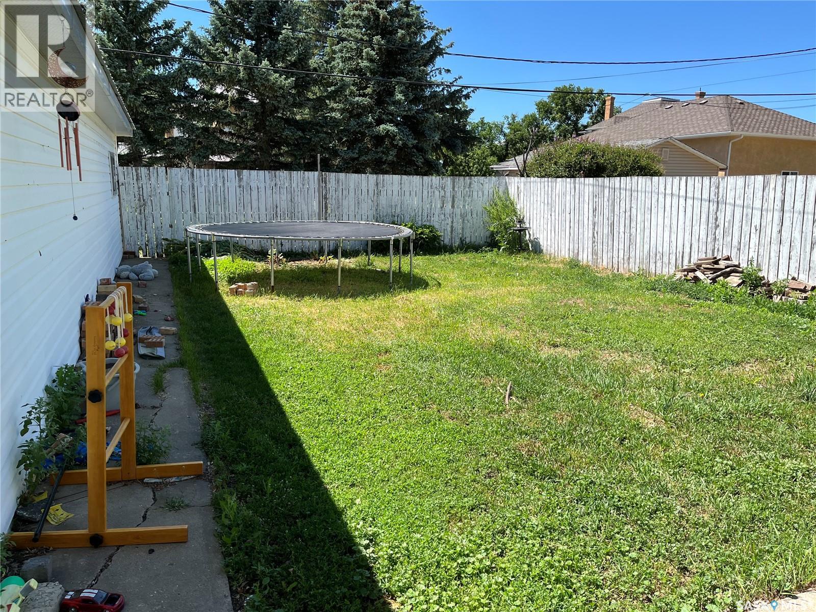 112 2nd AVENUE W - 25