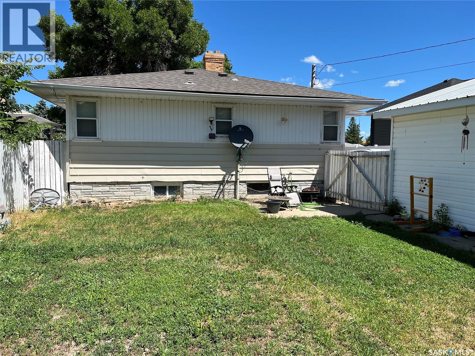 112 2nd AVENUE W - 26