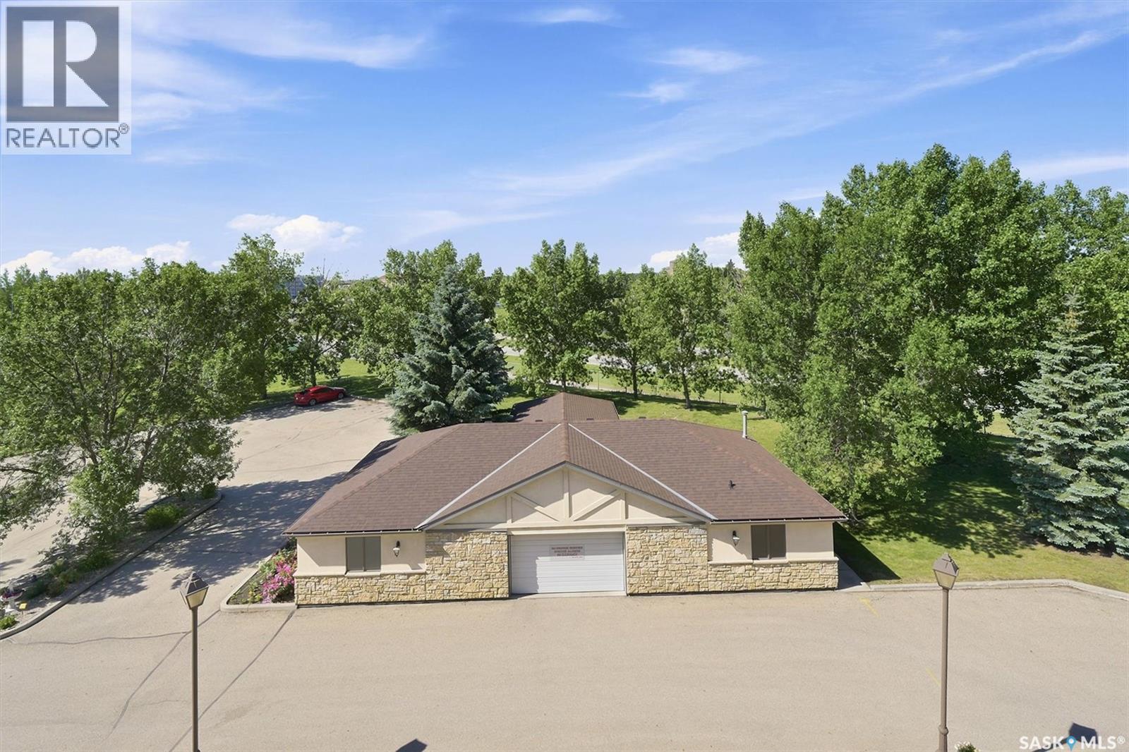 #411 1622 Acadia DRIVE - 33