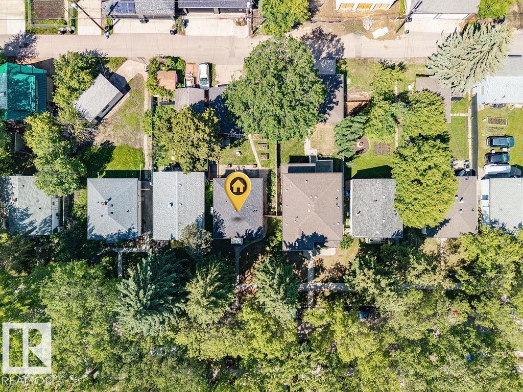 8318 80 AV NW - 22