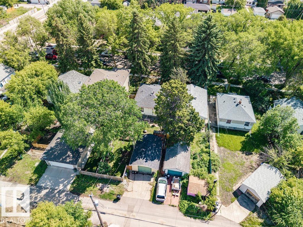 8318 80 AV NW - 26