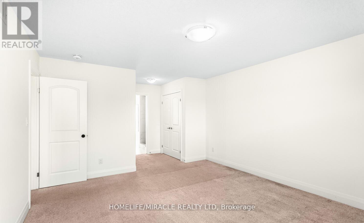 80 GRANDVILLE CIRCLE - 32