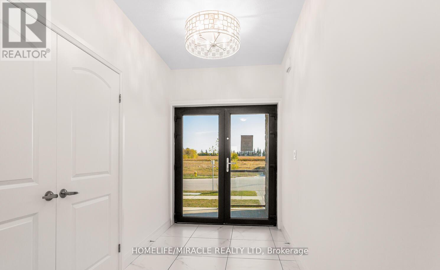 80 GRANDVILLE CIRCLE - 4