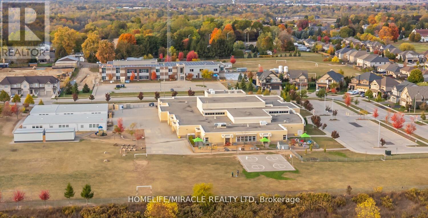 80 GRANDVILLE CIRCLE - 48