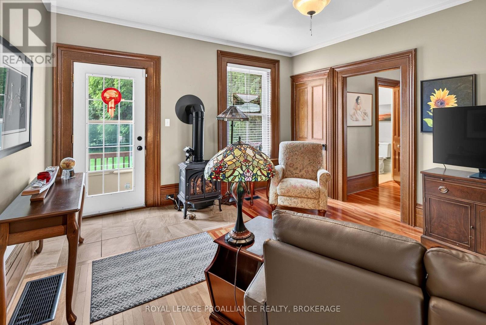 15 RIDEAU STREET - 24