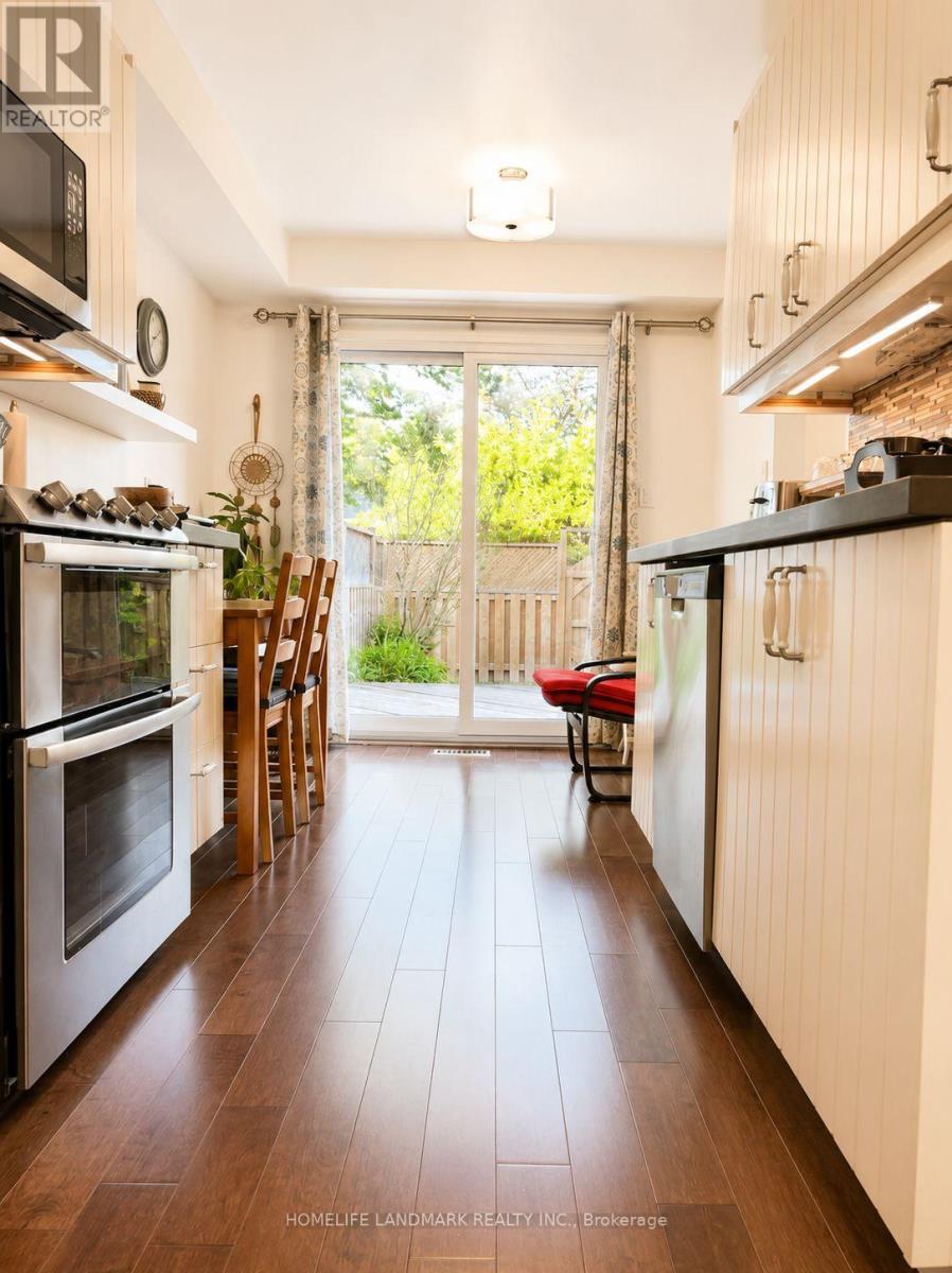 #13 115 AVENUE ROAD - 13