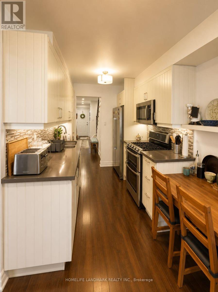 #13 115 AVENUE ROAD - 11