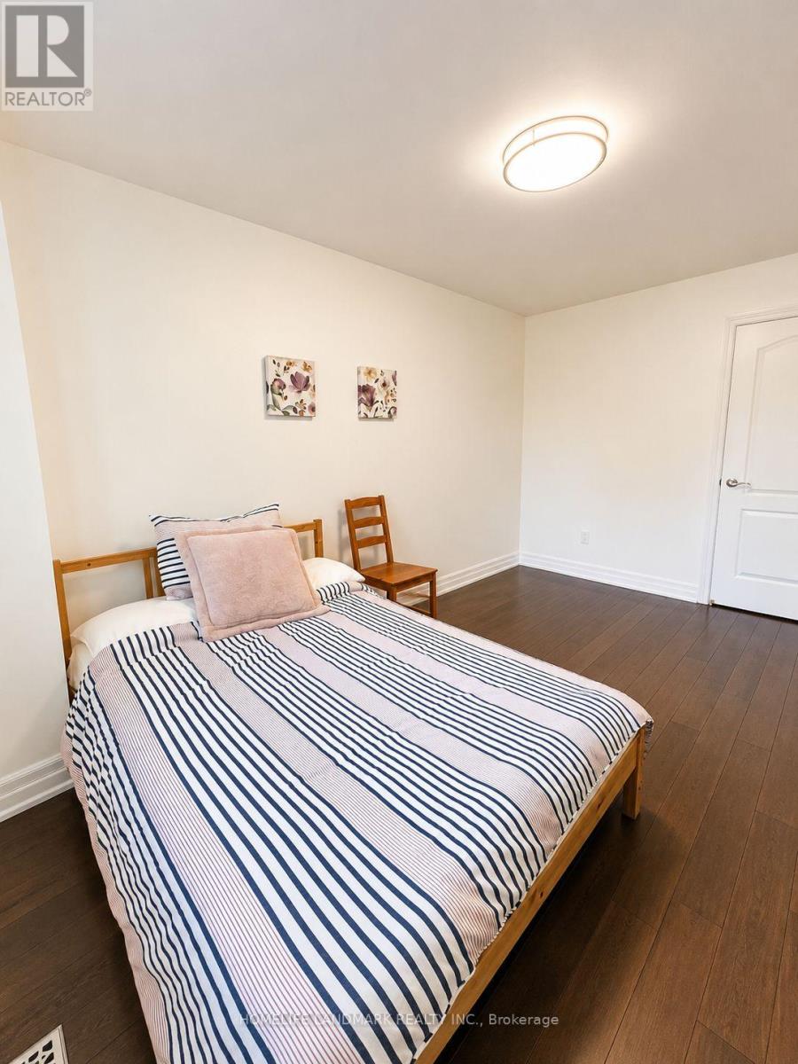 #13 115 AVENUE ROAD - 24