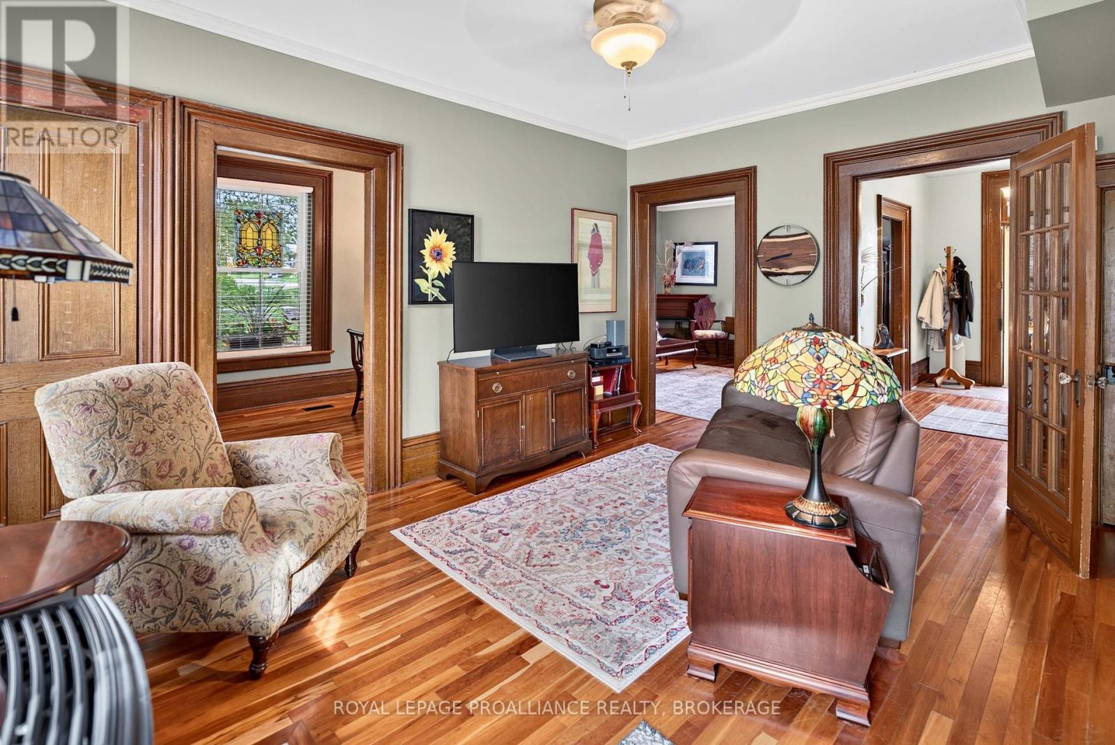 15 RIDEAU STREET - 25