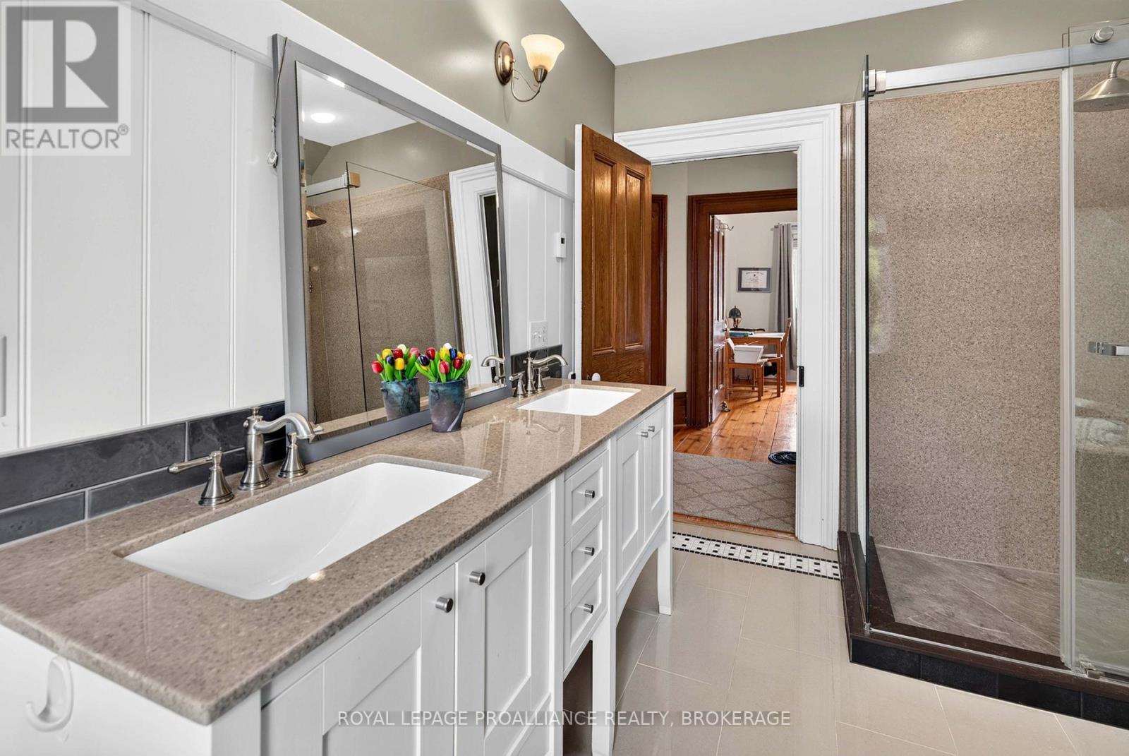 15 RIDEAU STREET - 37