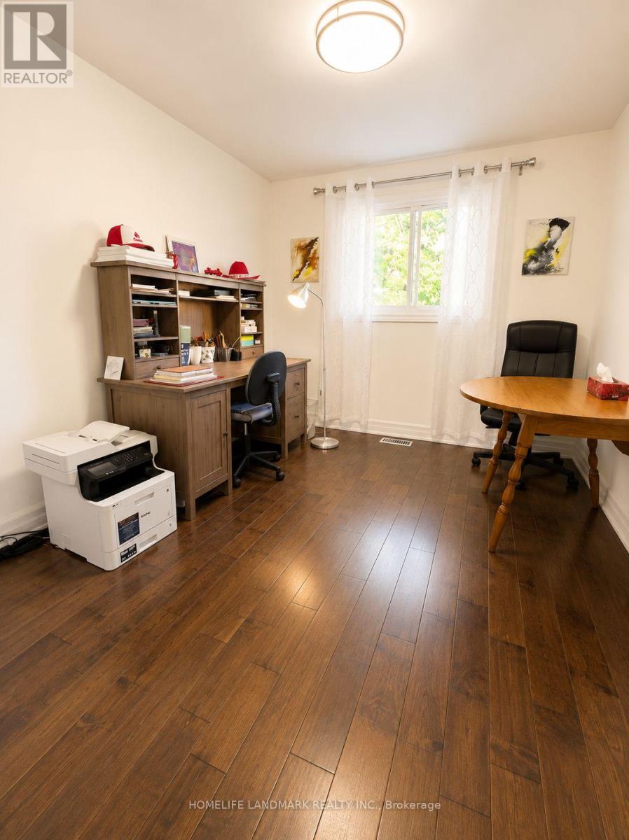 #13 115 AVENUE ROAD - 30