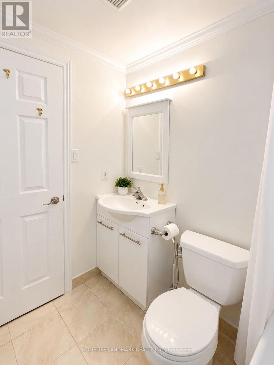 #13 115 AVENUE ROAD - 36