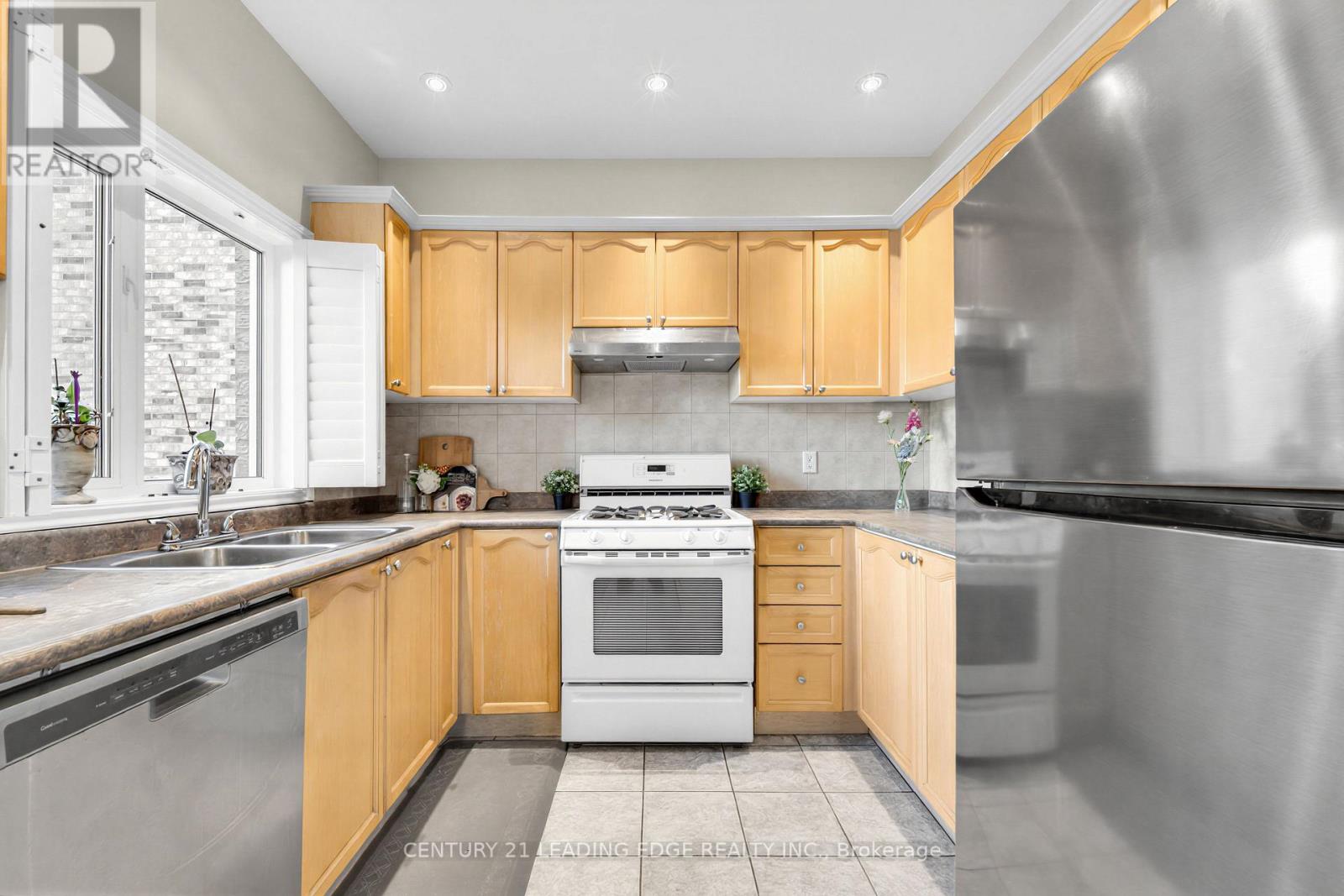 40 ROUGE BANK DRIVE - 20