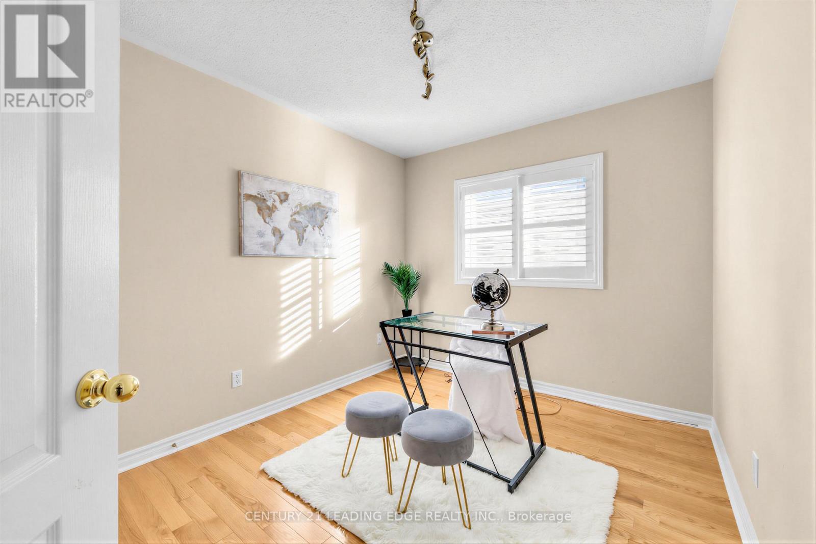 40 ROUGE BANK DRIVE - 24