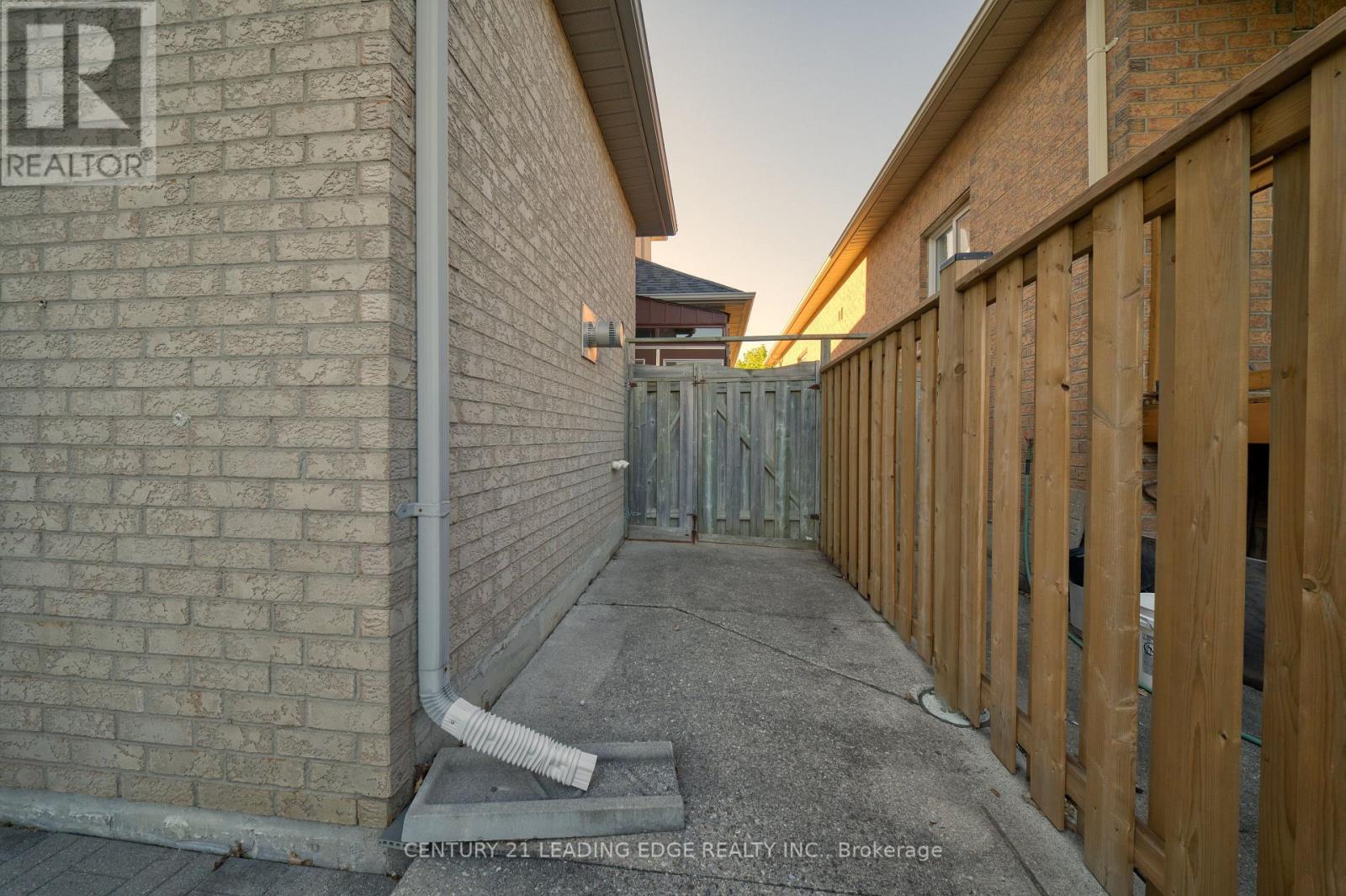 40 ROUGE BANK DRIVE - 41