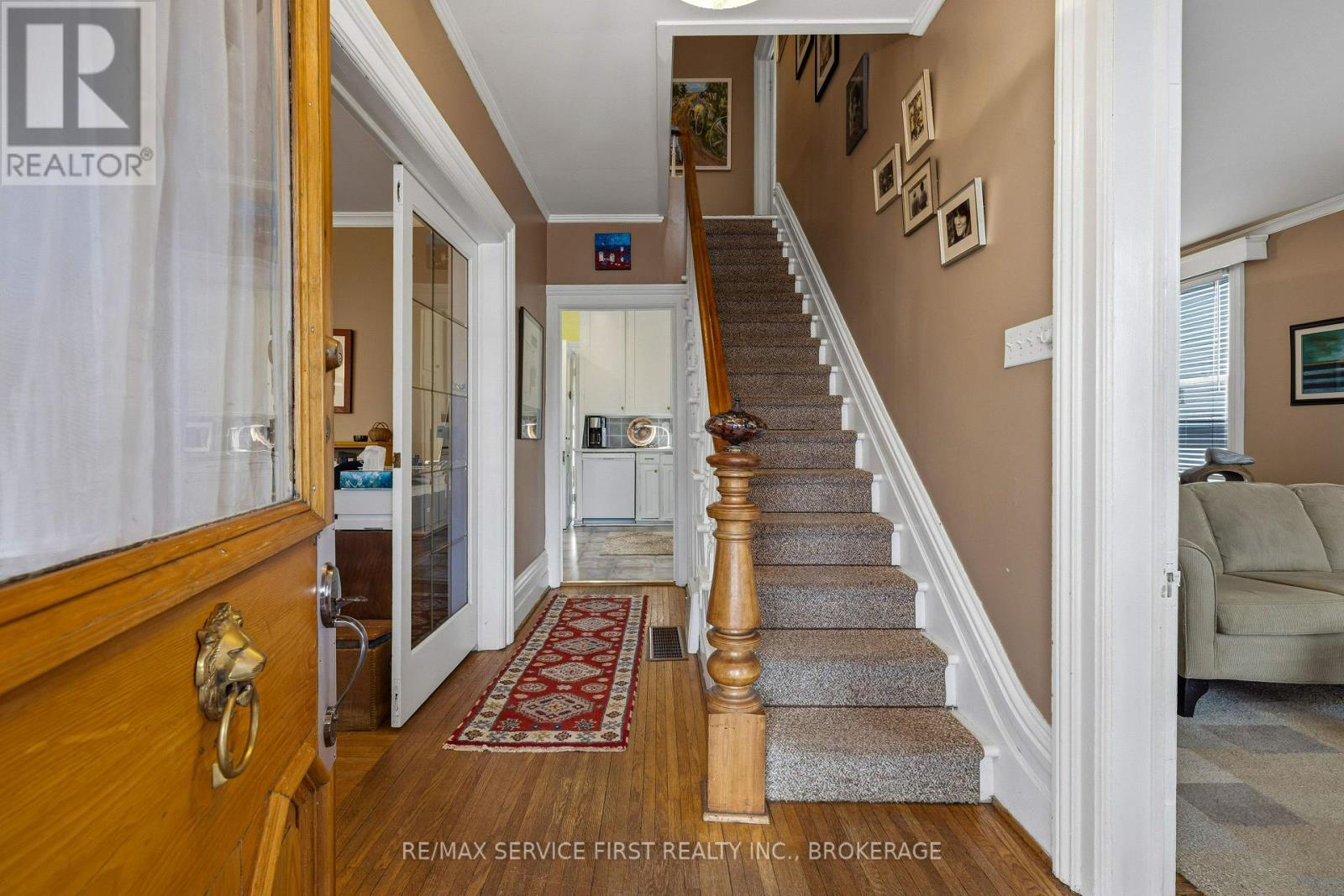 15 GRAHAM STREET E - 10