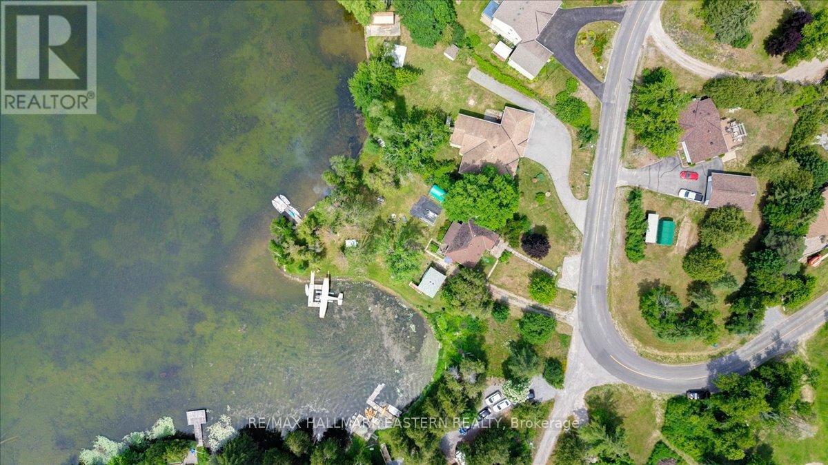 82 MARYLAND DRIVE - 18