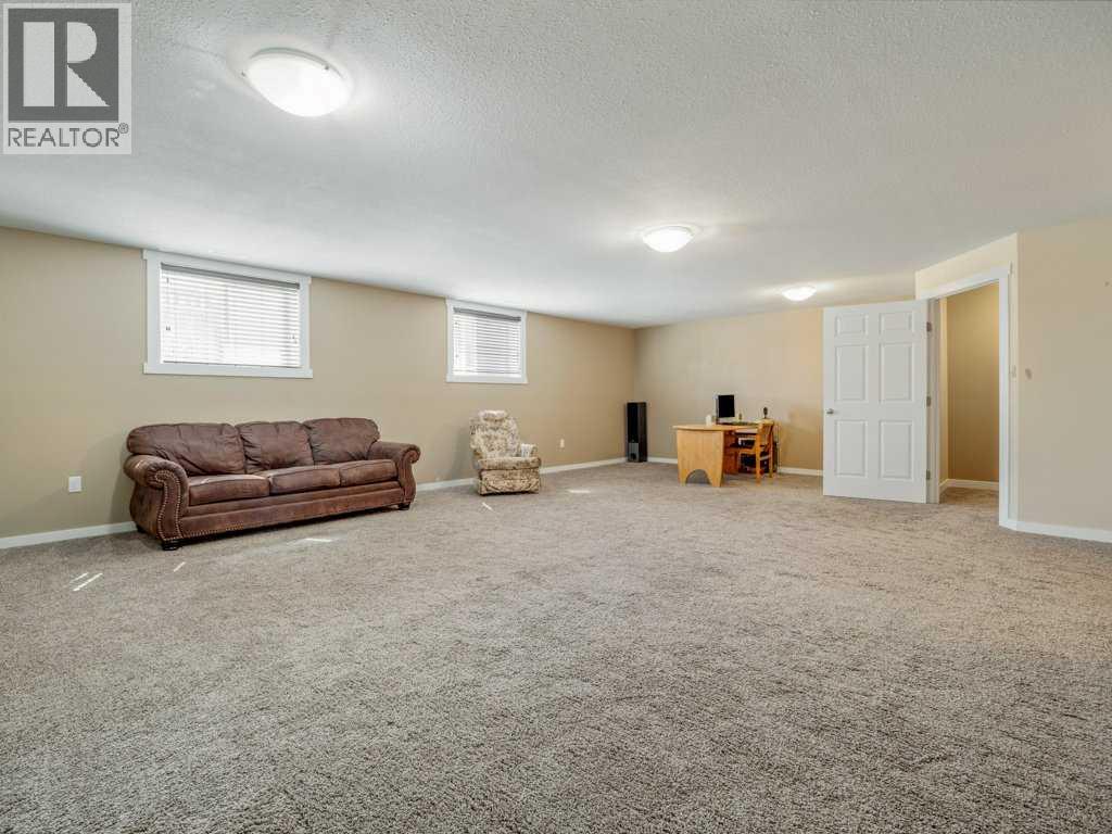757 28 Street - 31