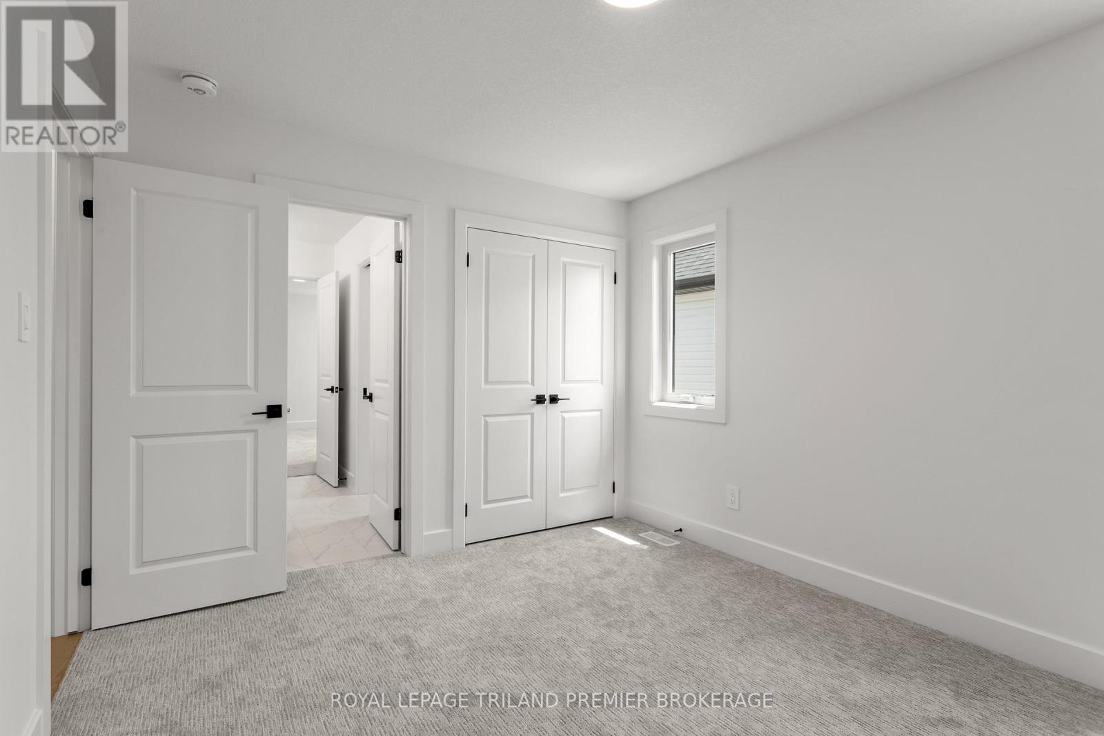 262 HESSELMAN CRESCENT - 22