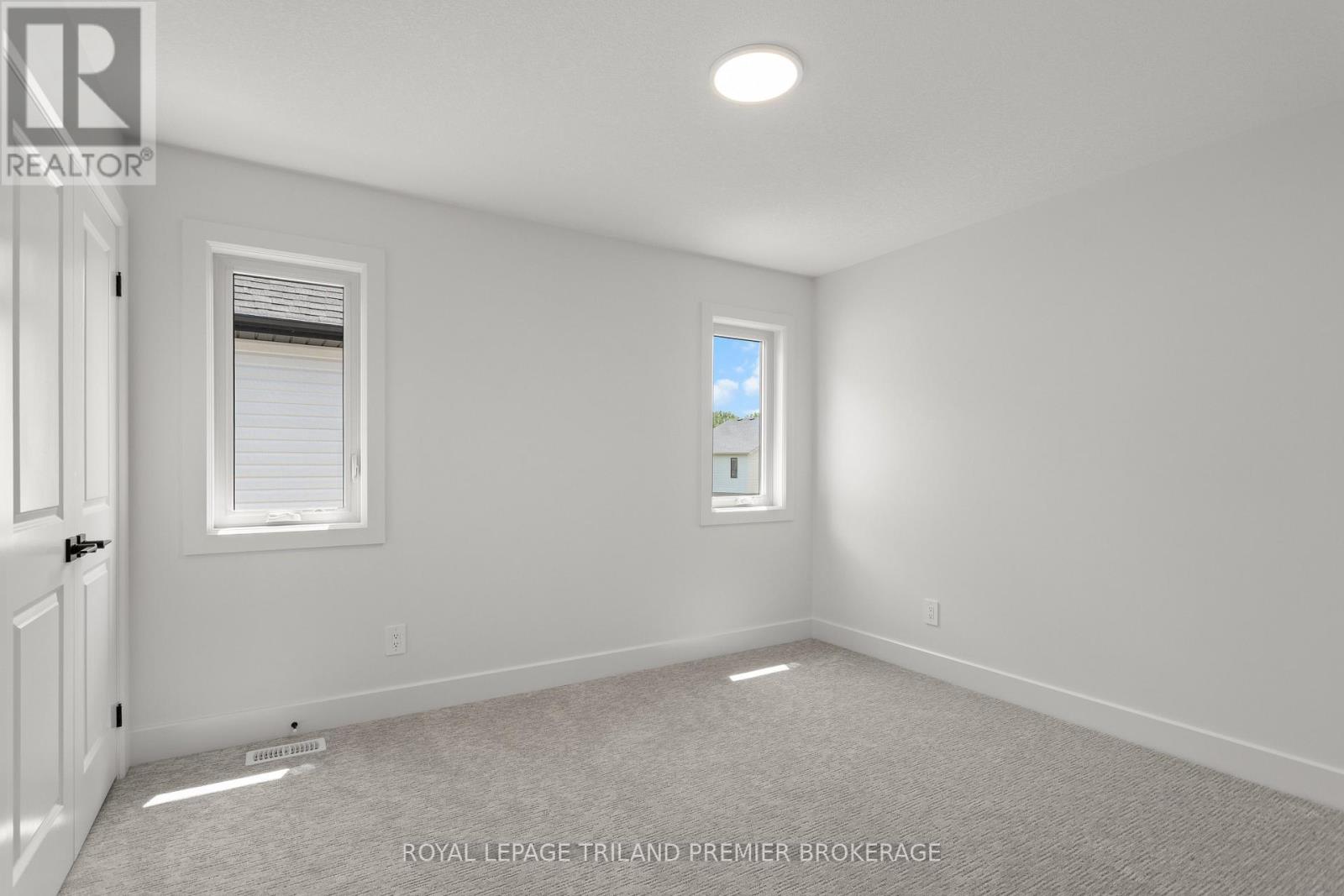 262 HESSELMAN CRESCENT - 26