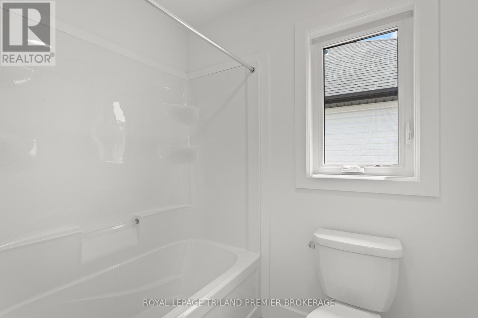 262 HESSELMAN CRESCENT - 27