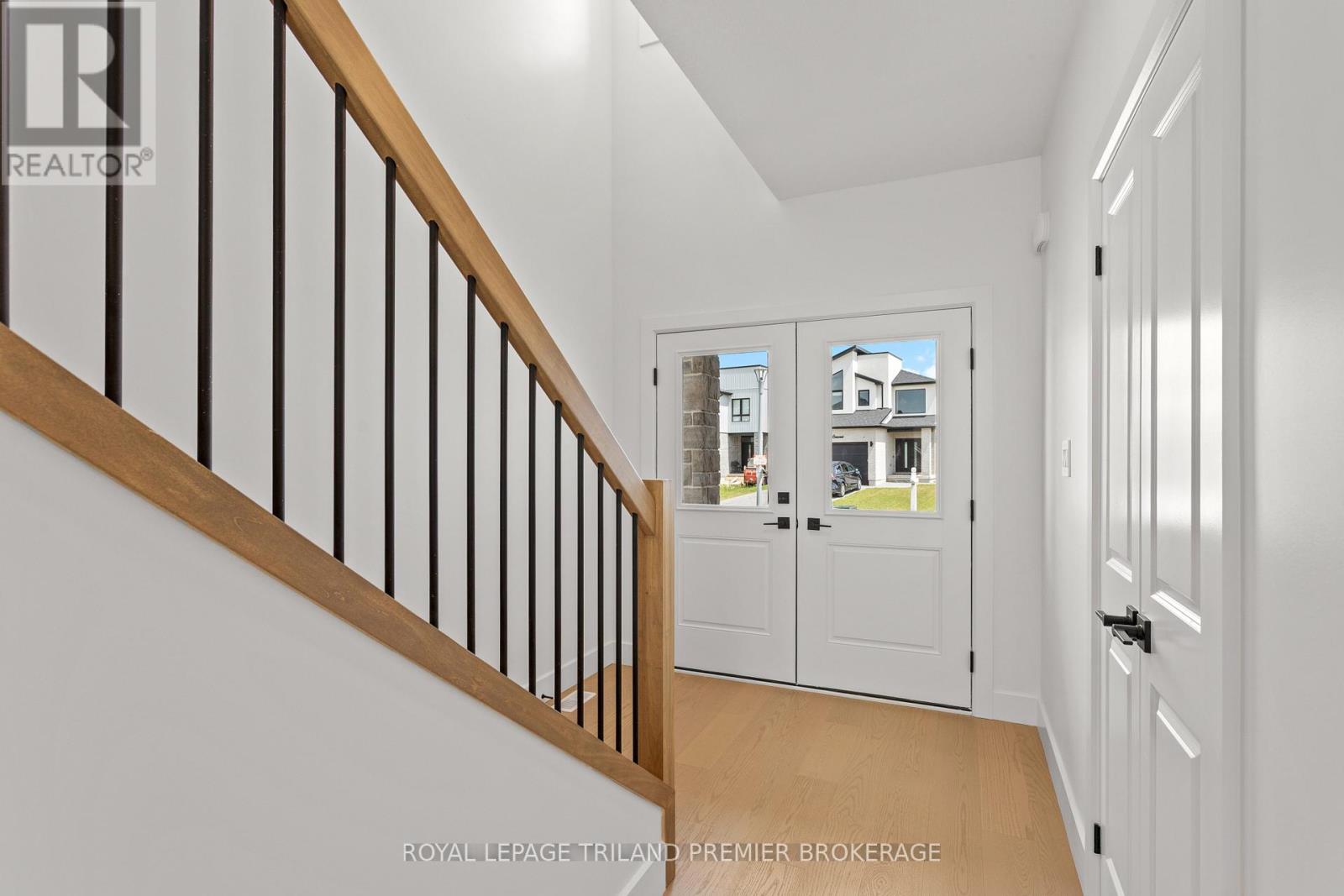 262 HESSELMAN CRESCENT - 3