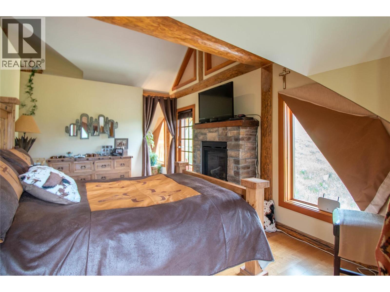 1225 Round Lake Road - 26