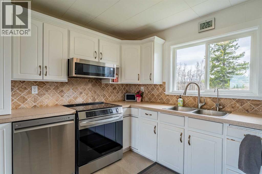 370 16 Avenue - 22