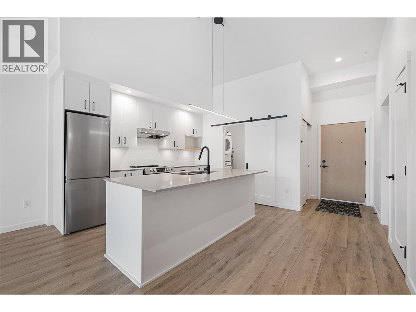 660 Cawston Avenue Unit# 111, Kelowna