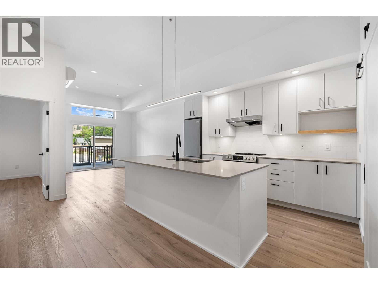 660 Cawston Avenue Unit# 111, Kelowna