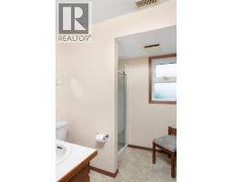 3319 Lloyd Road, Canyon, BC V0B1C1 Photo 27