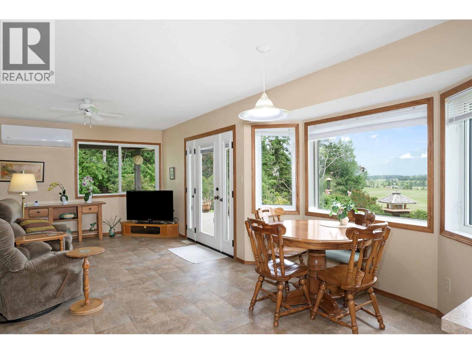 3319 Lloyd Road - 9