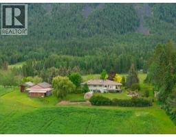 3319 Lloyd Road, Canyon, BC V0B1C1 Photo 41