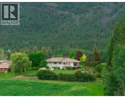 3319 Lloyd Road, Canyon, BC V0B1C1 Photo 56