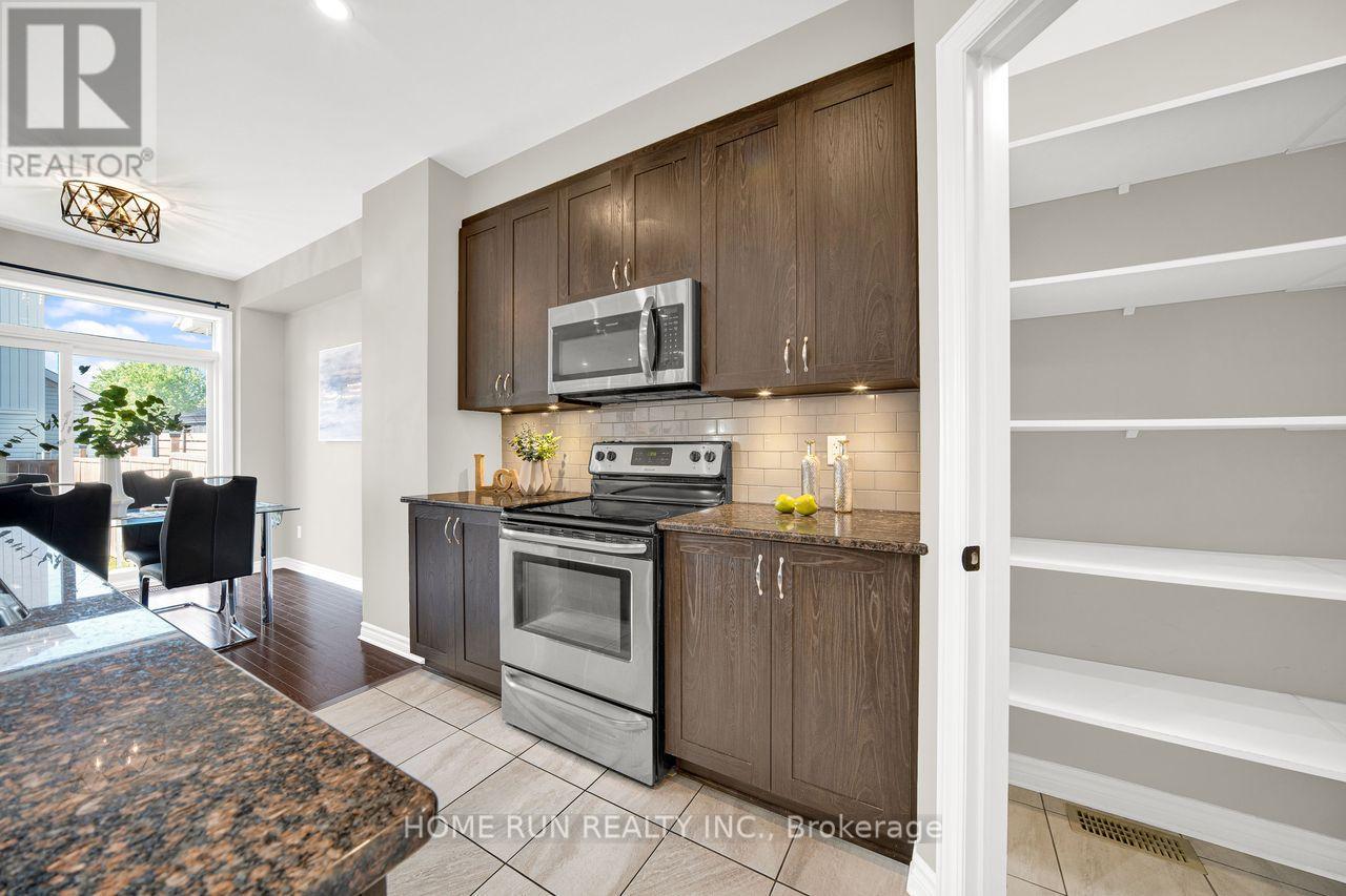 261 BRAMBLING WAY - 18