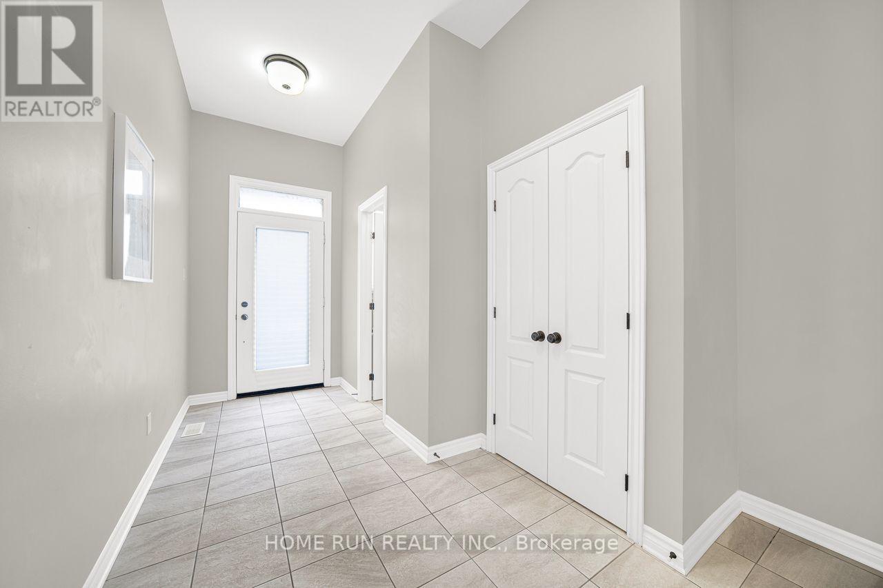 261 BRAMBLING WAY - 3
