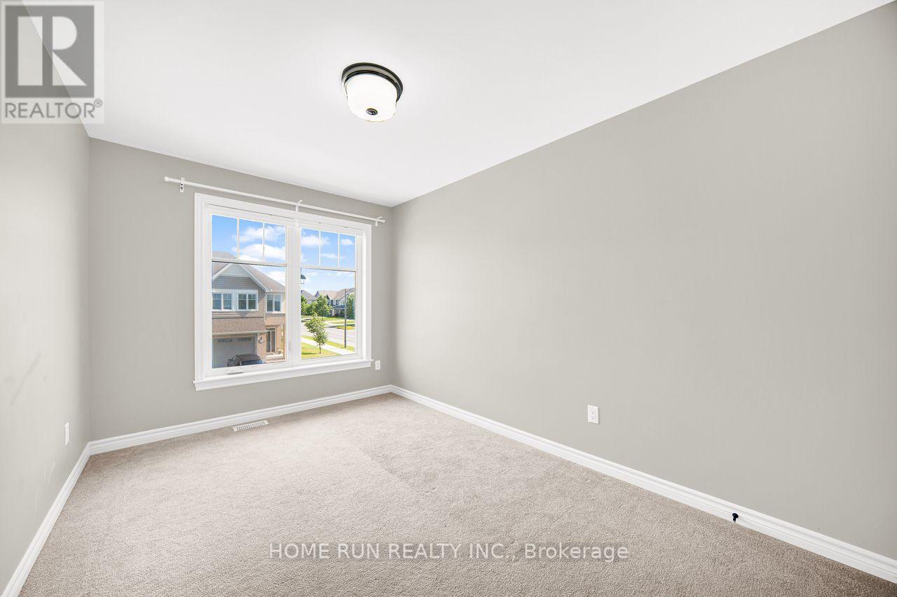 261 BRAMBLING WAY - 32