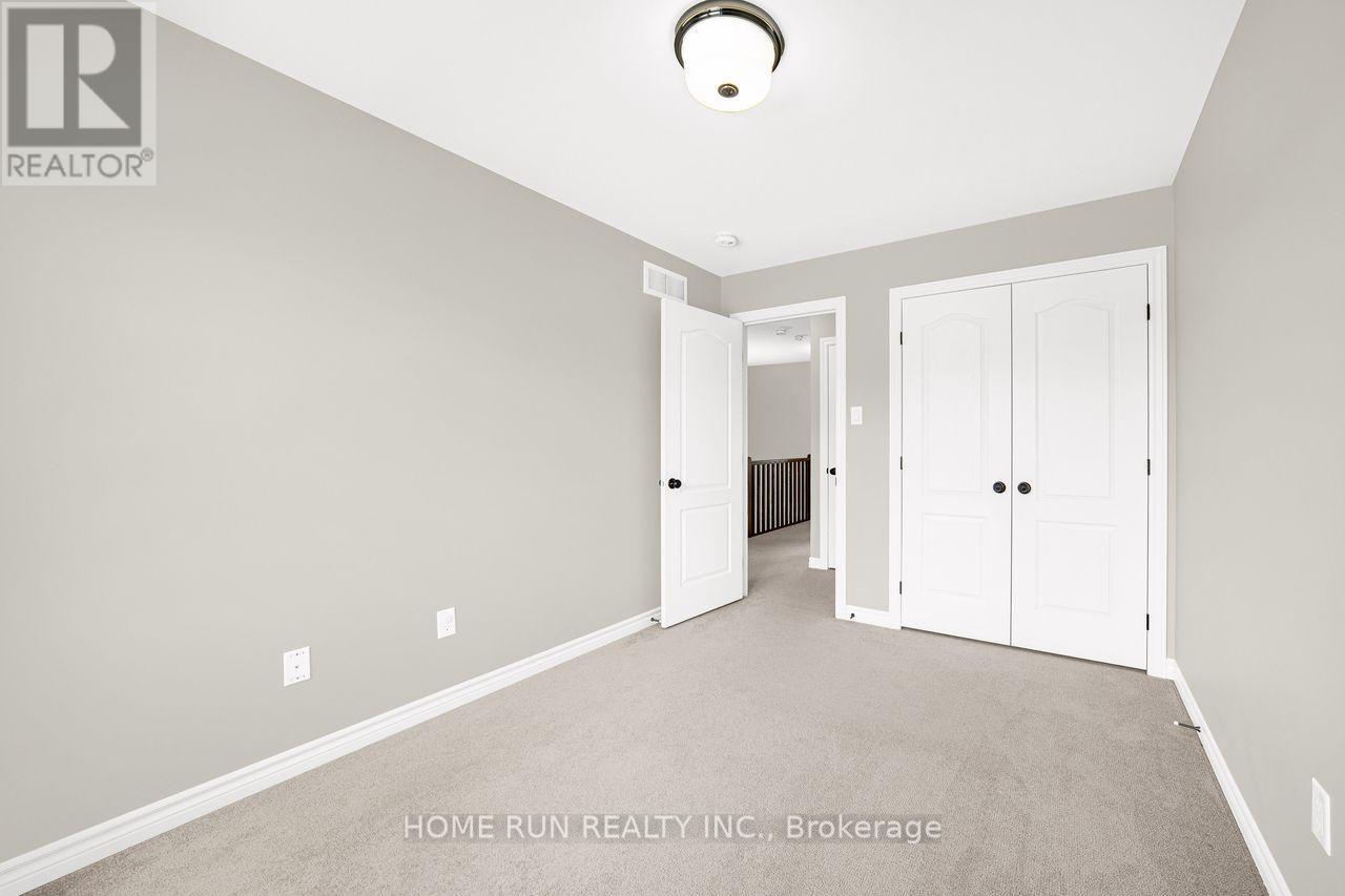 261 BRAMBLING WAY - 35