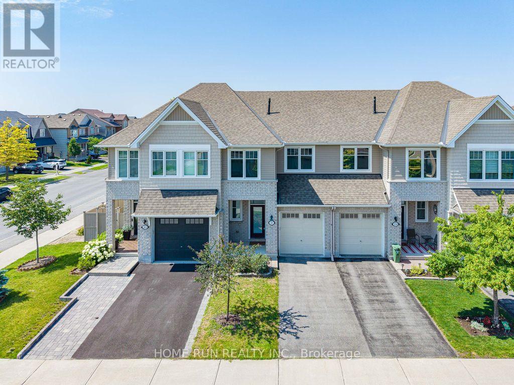 261 BRAMBLING WAY - 44