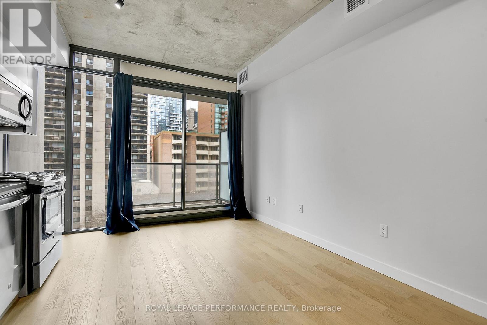 #708 224 LYON STREET N - 16