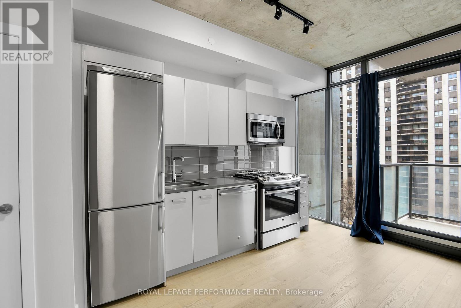 #708 224 LYON STREET N - 22